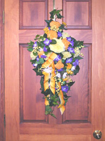 Hanging Door Decoration | FaveCrafts.com